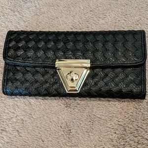 🌺 Buy 2 get 1 FREE! New! Woven Back Wallet